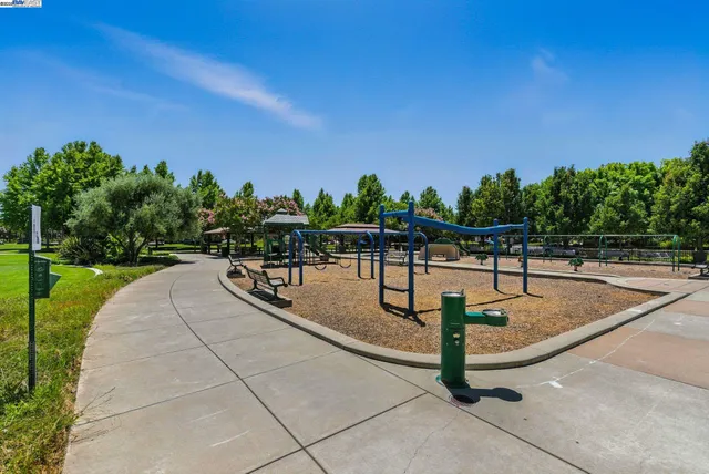 $610,000 | 841 Fan Palm Lane, Brentwood, CA 94513