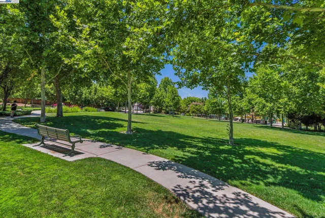 $610,000 | 841 Fan Palm Lane, Brentwood, CA 94513