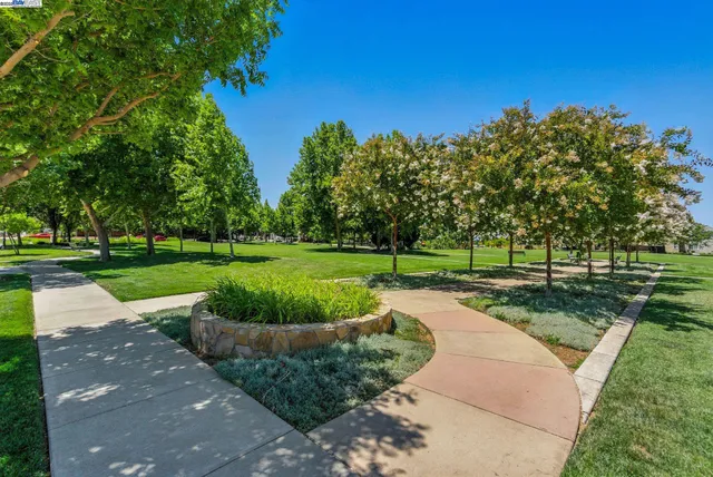 $610,000 | 841 Fan Palm Lane, Brentwood, CA 94513