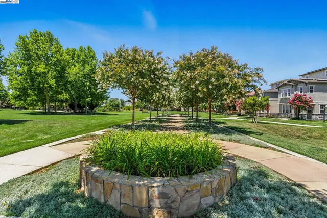 $610,000 | 841 Fan Palm Lane, Brentwood, CA 94513