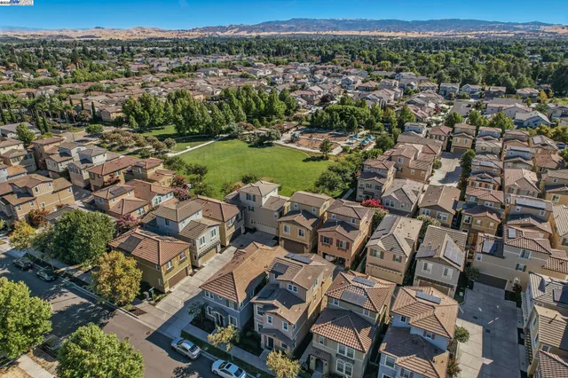 $610,000 | 841 Fan Palm Lane, Brentwood, CA 94513