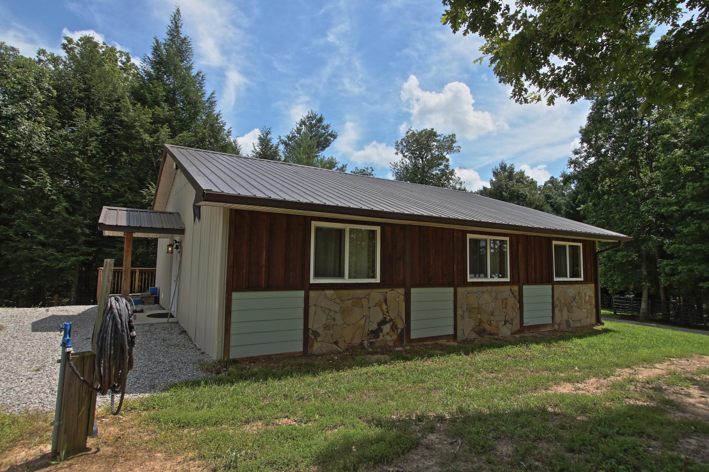 325 Ridgetop Drive Jamestown, TN 38556 - Photo 22 of 26 s14