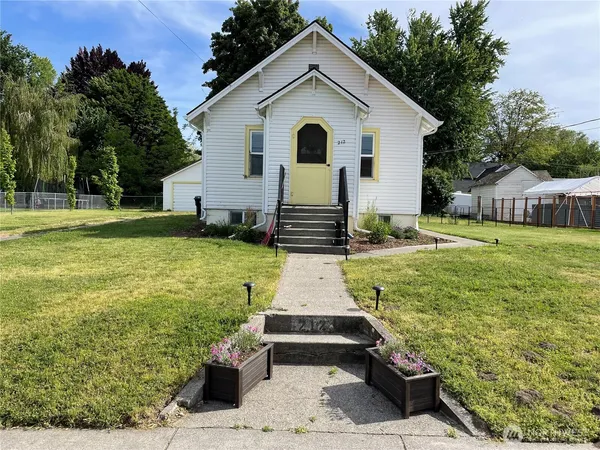 $289,000 | 212 East 6th Street, Waitsburg, WA 99361