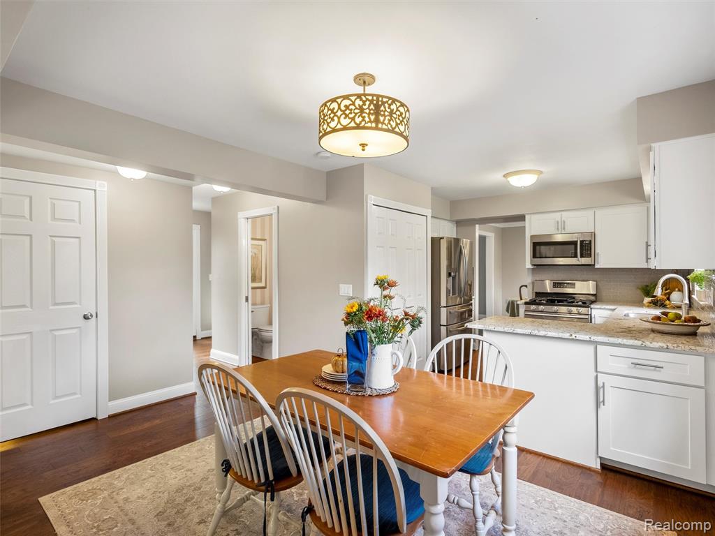 864 Dressler Lane Rochester Hills, MI 48307 - Photo 12 of 65