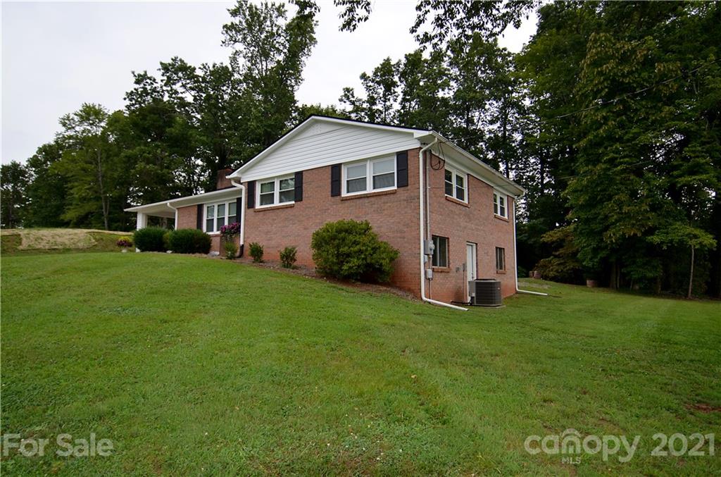 383 Harmony Grove Road Nebo, NC 28761 - Photo 4 of 28 Gallery Image 4