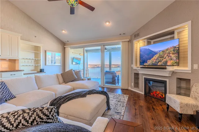 $464,250 | 4499 Ski Drive, Unit 344, Osage Beach, MO 65065