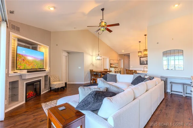 $464,250 | 4499 Ski Drive, Unit 344, Osage Beach, MO 65065