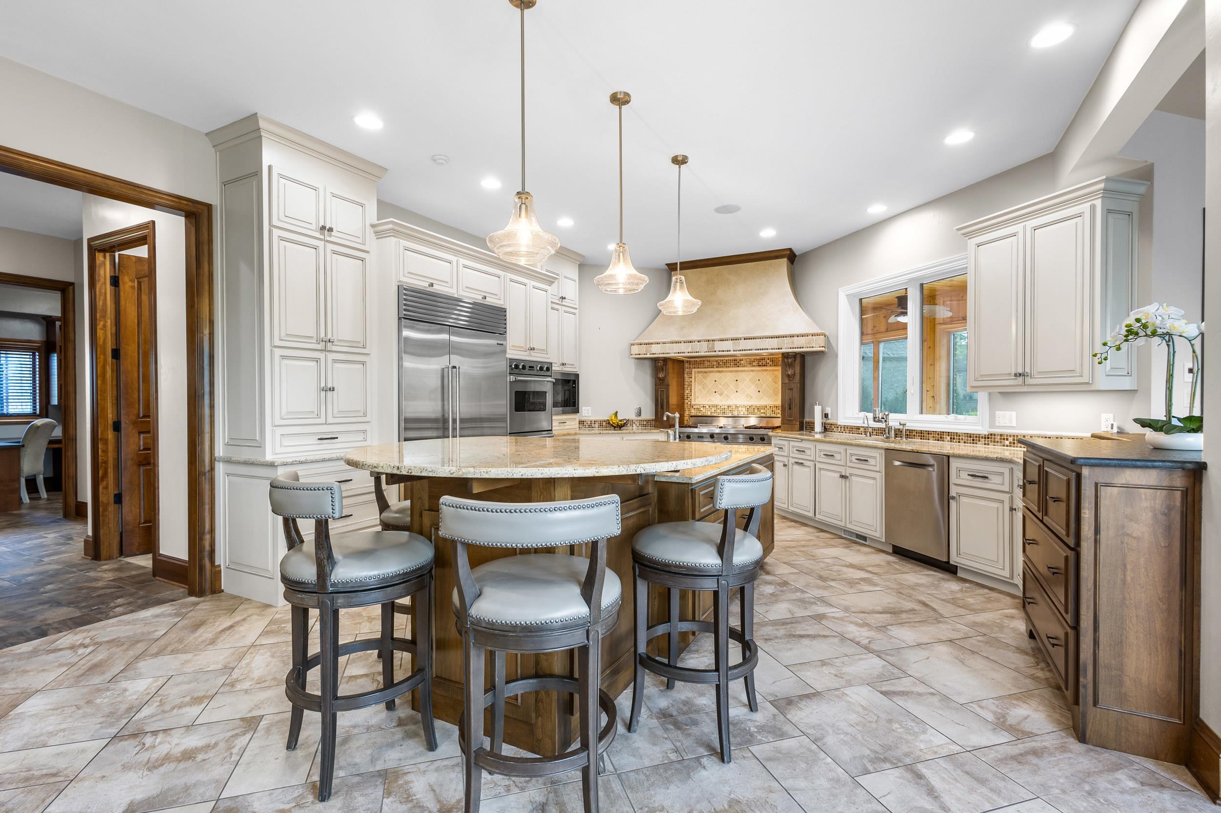 2828 Apple Hill Boulevard Appleton, WI 54913 - Photo 11 of 89