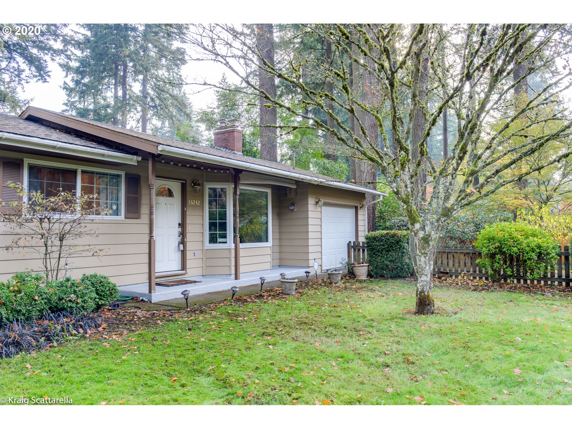 16242 Southwest Inverurie Road Lake Oswego, OR 97035 - Photo 2 of 32 Gallery Image 2