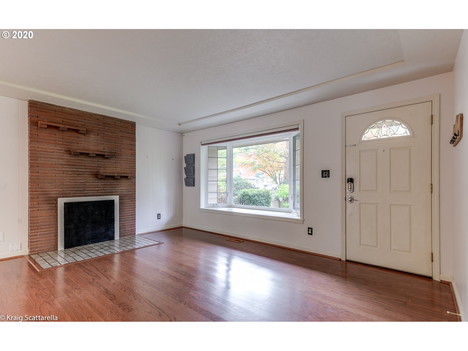 16242 Southwest Inverurie Road Lake Oswego, OR 97035 - Photo 3 of 32 Gallery Image 3