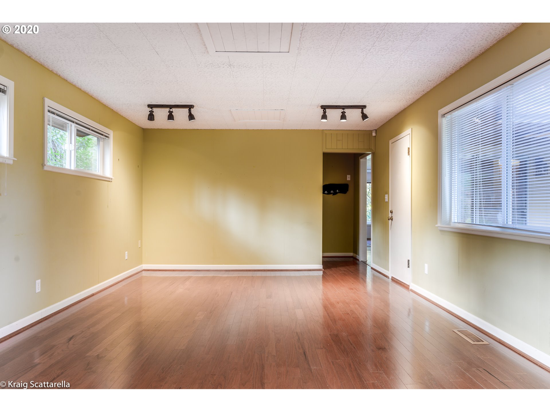 16242 Southwest Inverurie Road Lake Oswego, OR 97035 - Photo 9 of 32 Gallery Image 9