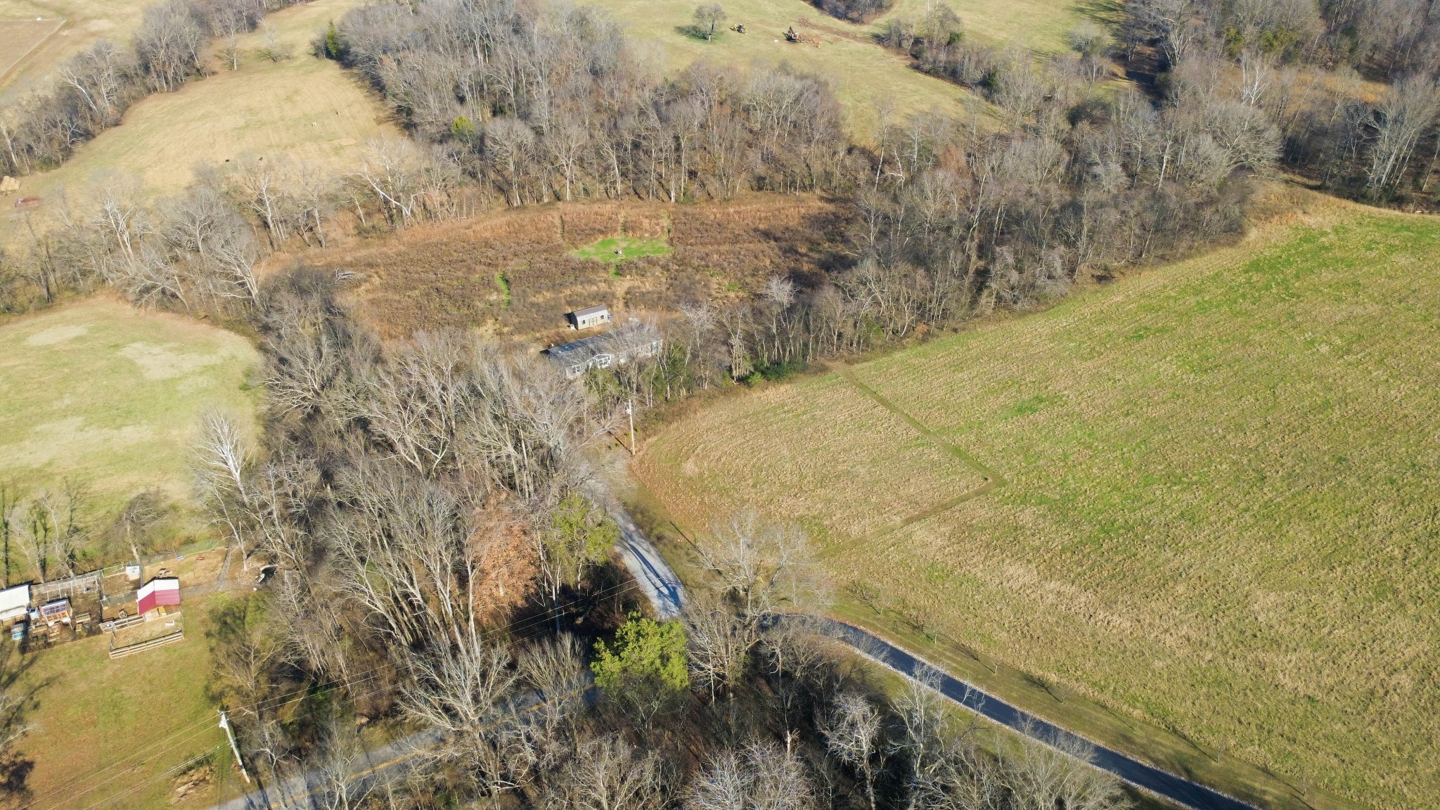 2535 Toler Court Woodlawn, TN 37191 - Photo 3 of 74