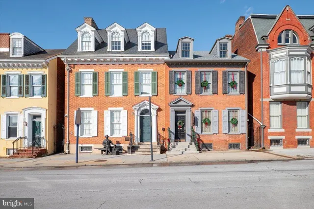 $375,000 | 153 Fountain Drive, York, PA 17402