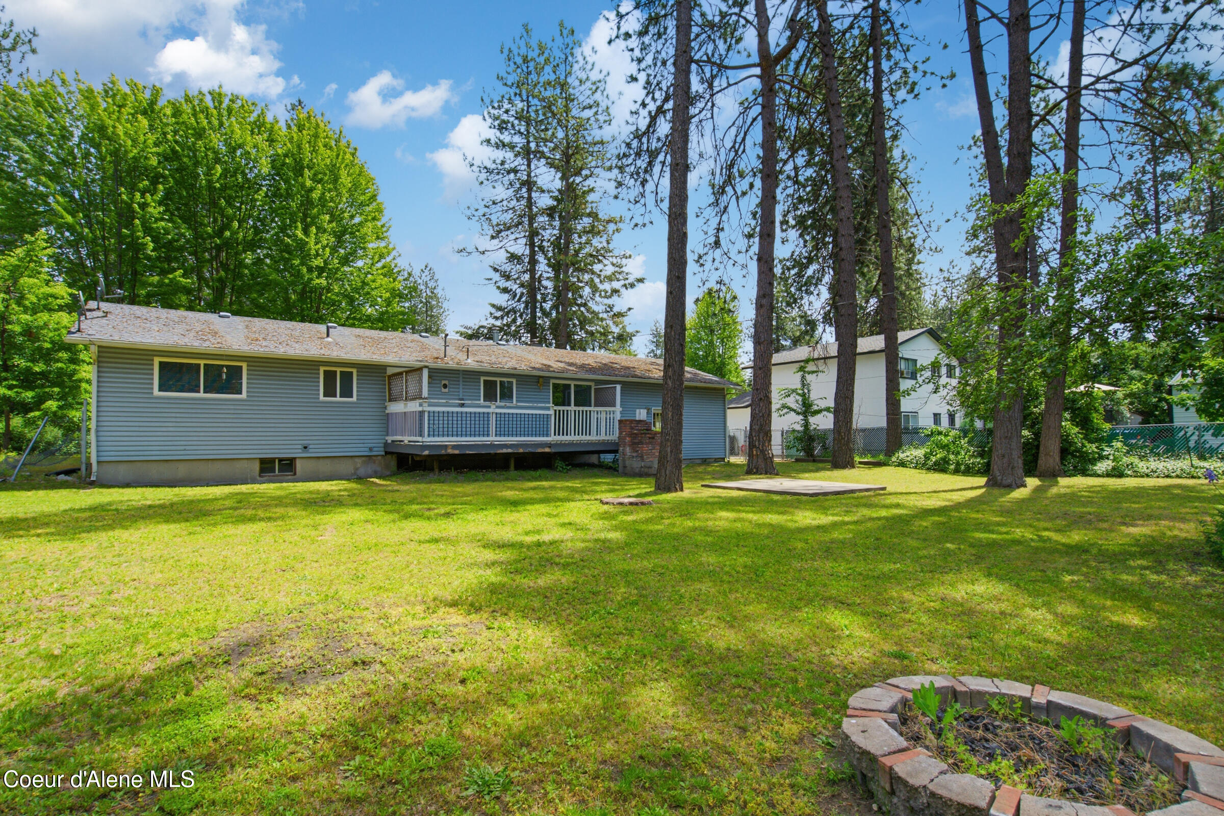 11865 North Forest Road Hayden, ID 83835 - Photo 4 of 27 004