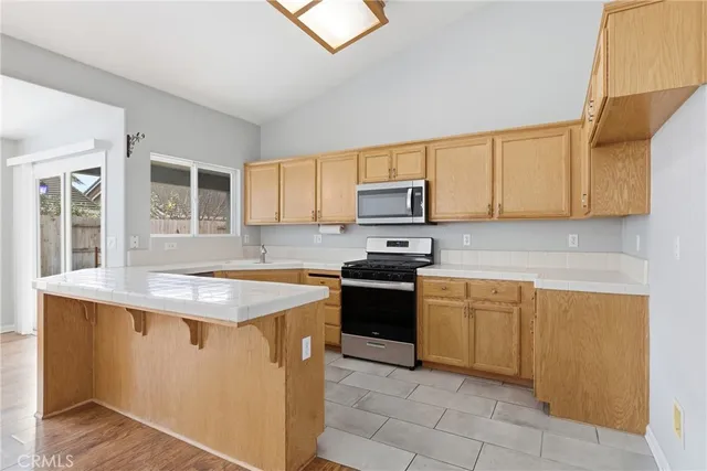 $2,425 | 662 Helen Drive, Turlock, CA 95382