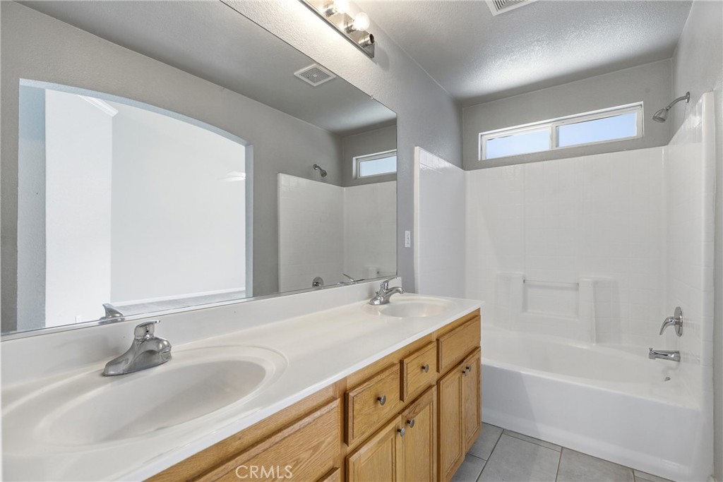 662 Helen Drive Turlock, CA 95382 - Photo 22 of 27