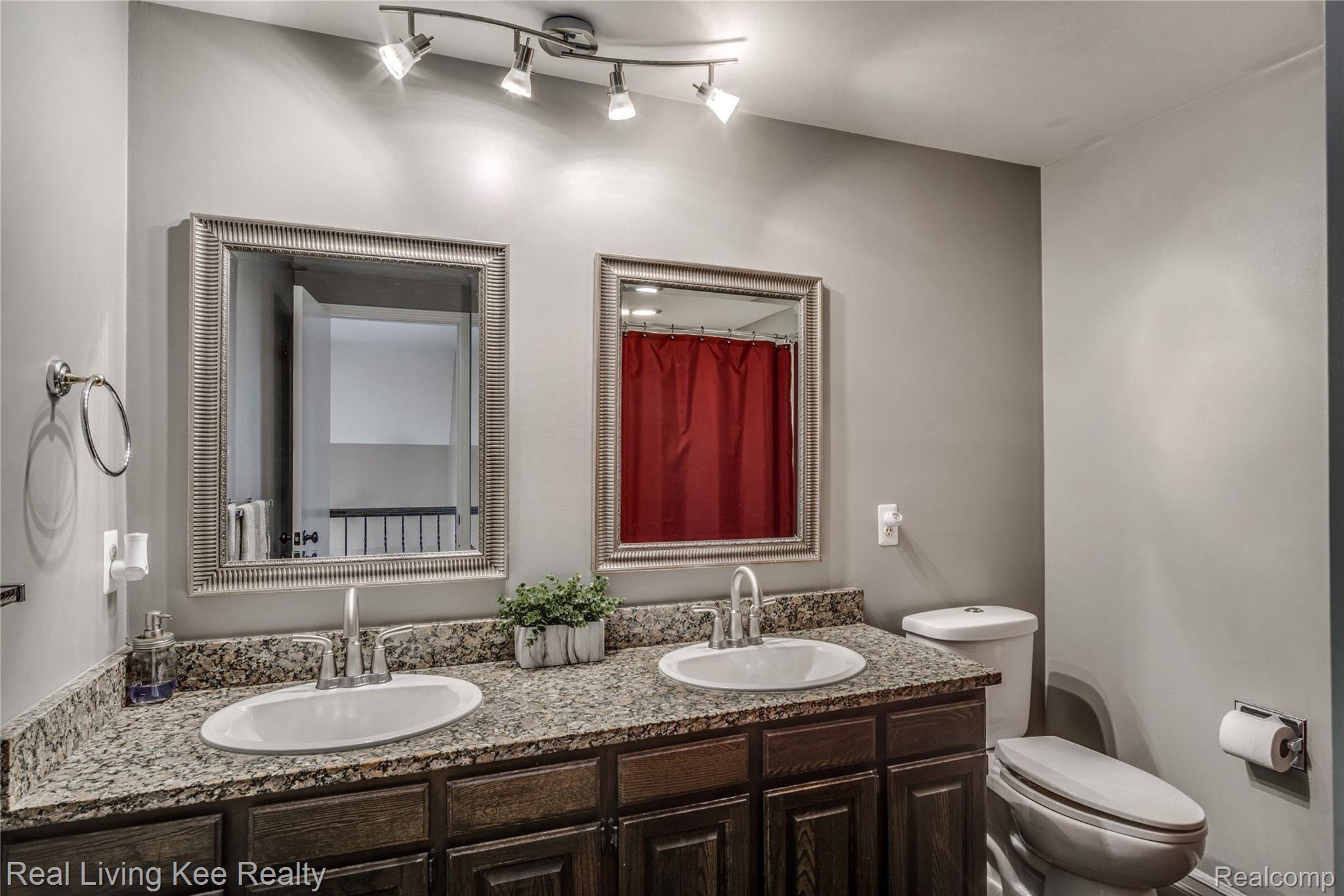 474 Ridgewood Road Rochester, MI 48306 - Photo 39 of 45 Interiors (38 of 41).jpg