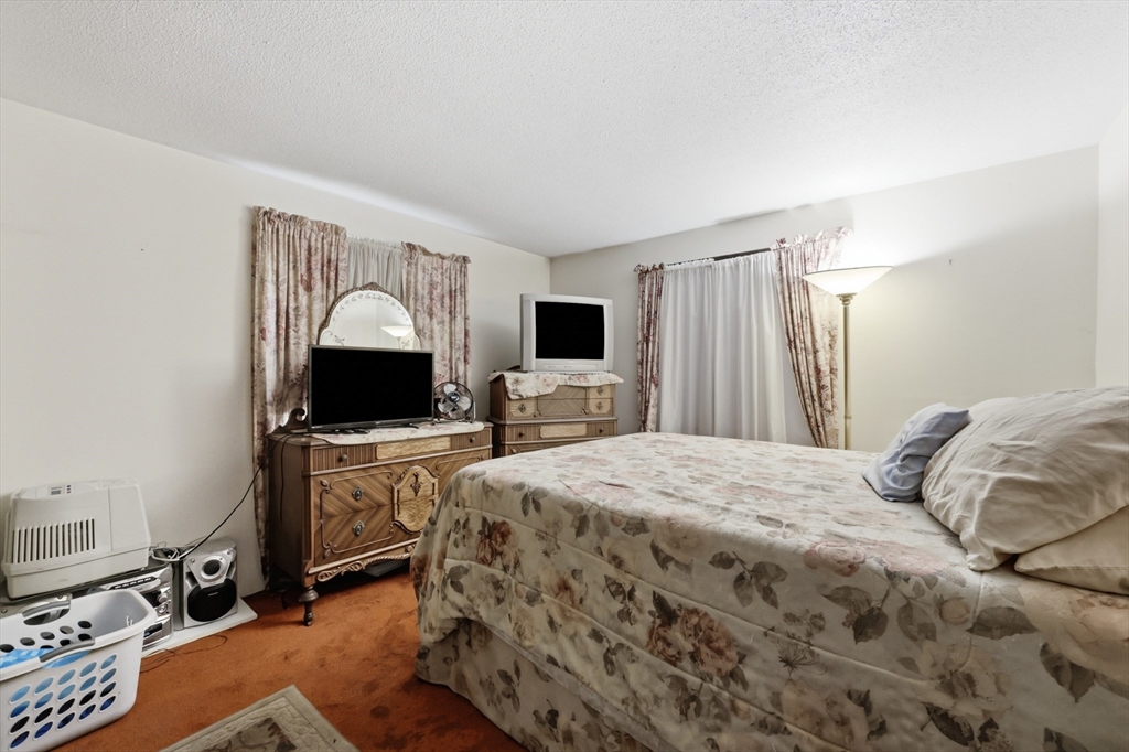 1303 Calkins Road Palmer, MA 01069 - Photo 21 of 34