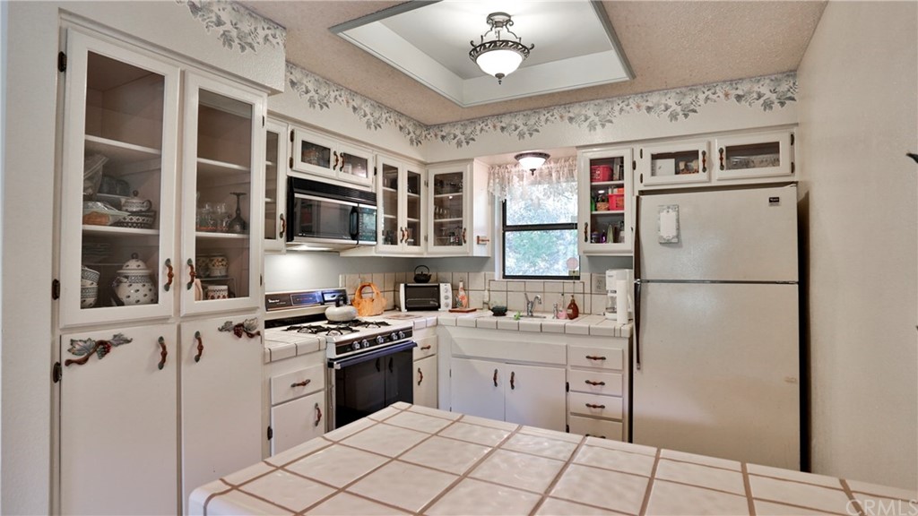 462 Shady Dell Crestline, CA 92325 - Photo 15 of 38