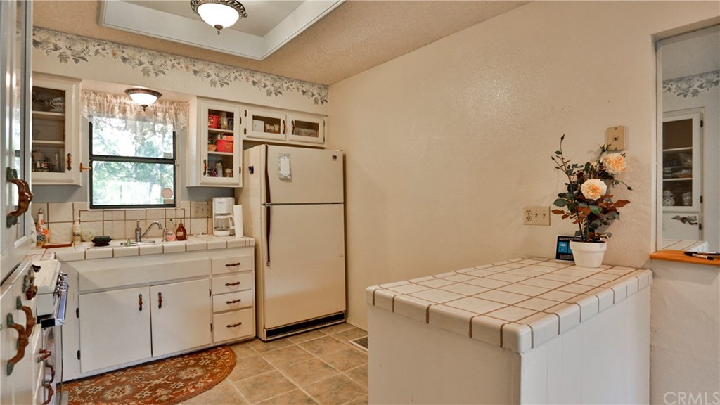 462 Shady Dell Crestline, CA 92325 - Photo 16 of 38