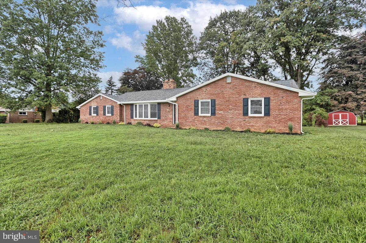 1320 Birch Road Lebanon, PA 17042 - Photo 3 of 32 Gallery Image 3