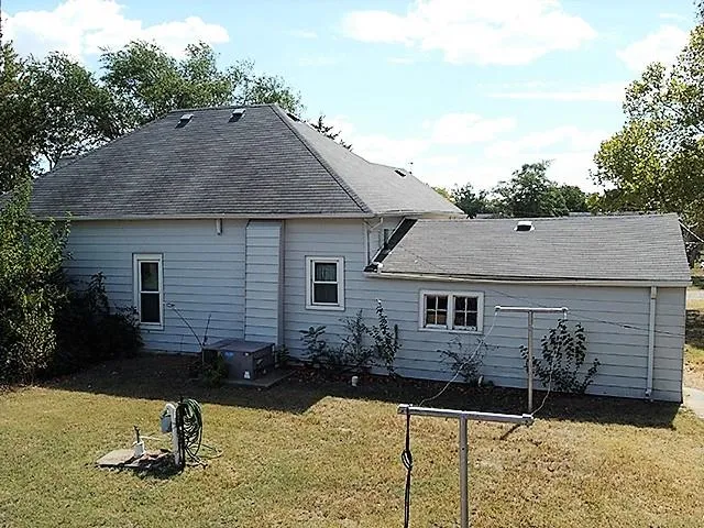 $99,900 | 720 South Woodlawn Street, Wellington, KS 67152