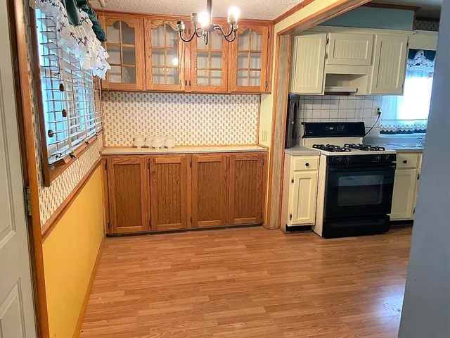 $99,900 | 720 South Woodlawn Street, Wellington, KS 67152