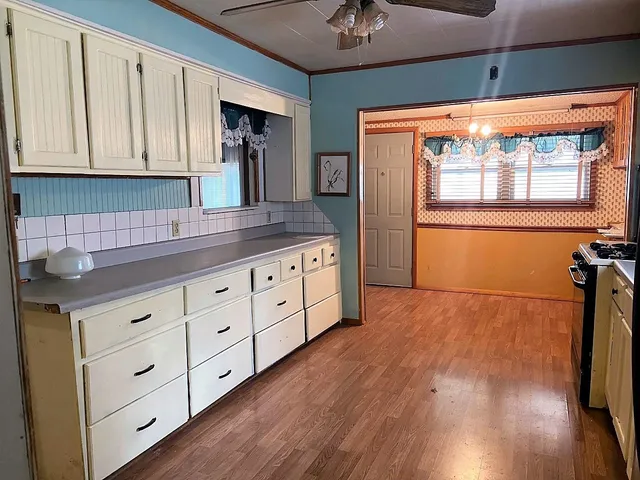 $99,900 | 720 South Woodlawn Street, Wellington, KS 67152