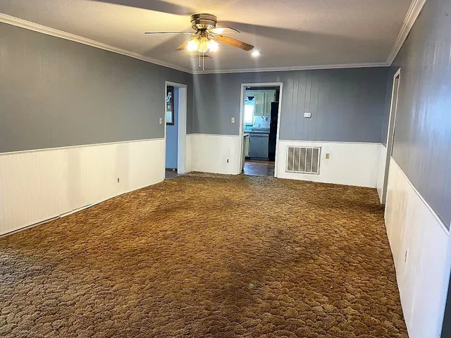 $99,900 | 720 South Woodlawn Street, Wellington, KS 67152