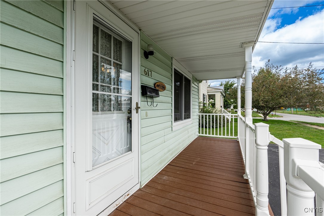 617 North Jay Street Rome, NY 13440 - Photo 4 of 26