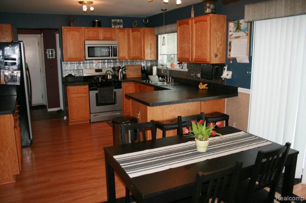 9235 Kestrel Ridge Road Brighton, MI 48116 - Photo 7 of 17 6a full kit.jpg