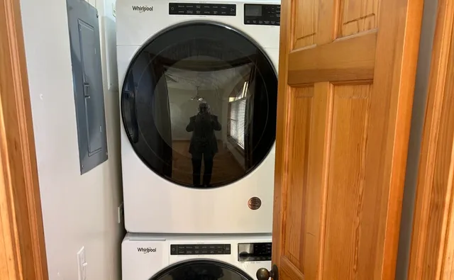 $2,200 | 116 North Main Street, Unit 5, Wheaton, IL 60187