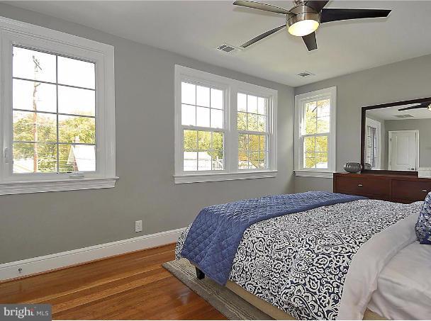808 Philadelphia Avenue Silver Spring, MD 20910 - Photo 8 of 11 Bedroom (Master)
