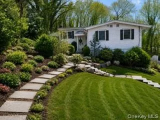 $1,187,500 | 20 Harborview Drive, Northport, NY 11768