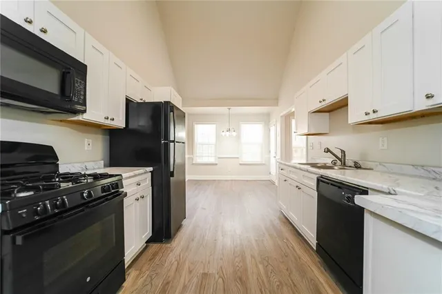 $299,900 | 80 Knolls Ridge, Hampton, GA 30228