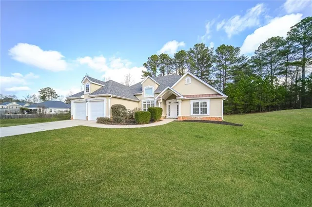 $299,900 | 80 Knolls Ridge, Hampton, GA 30228