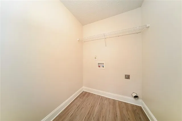 $299,900 | 80 Knolls Ridge, Hampton, GA 30228