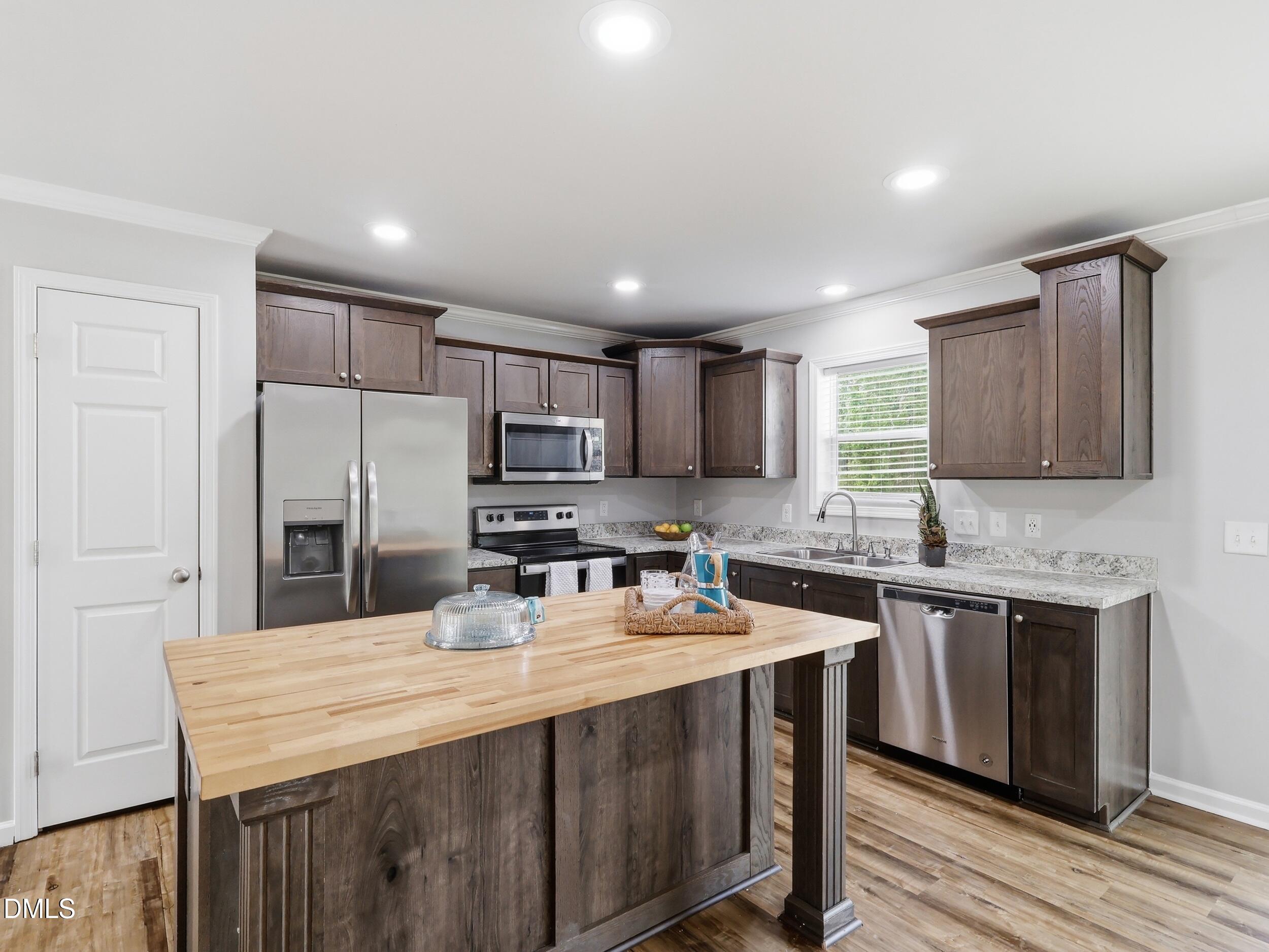 3003 Dogwood Drive Raleigh, NC 27604 - Photo 6 of 25 7_img_9457