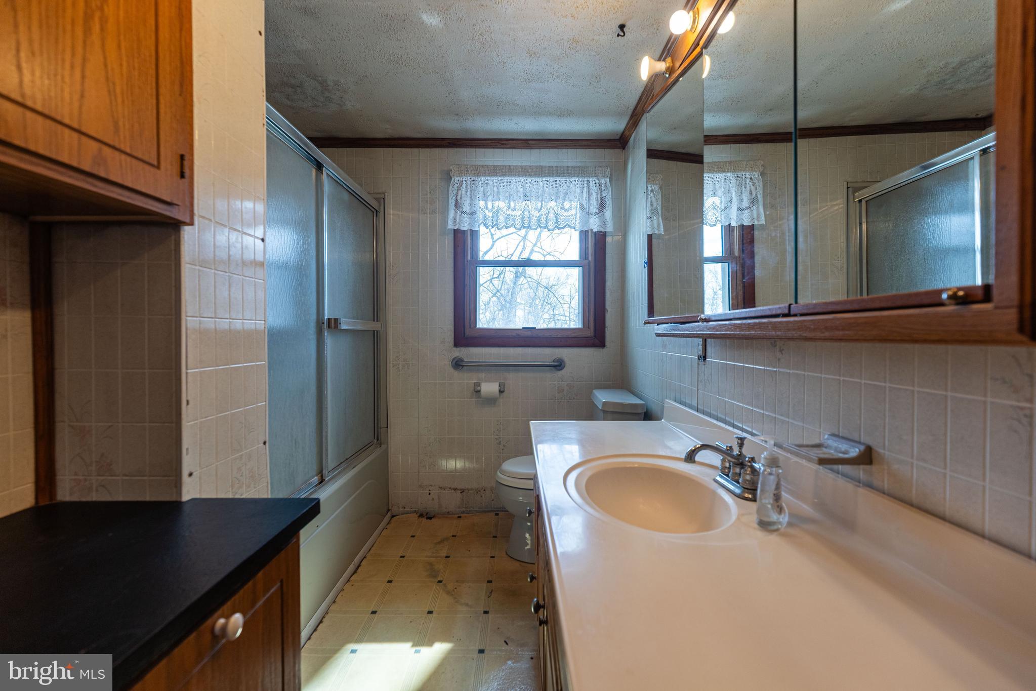 8493 Fort McCord Road Chambersburg, PA 17202 - Photo 17 of 31