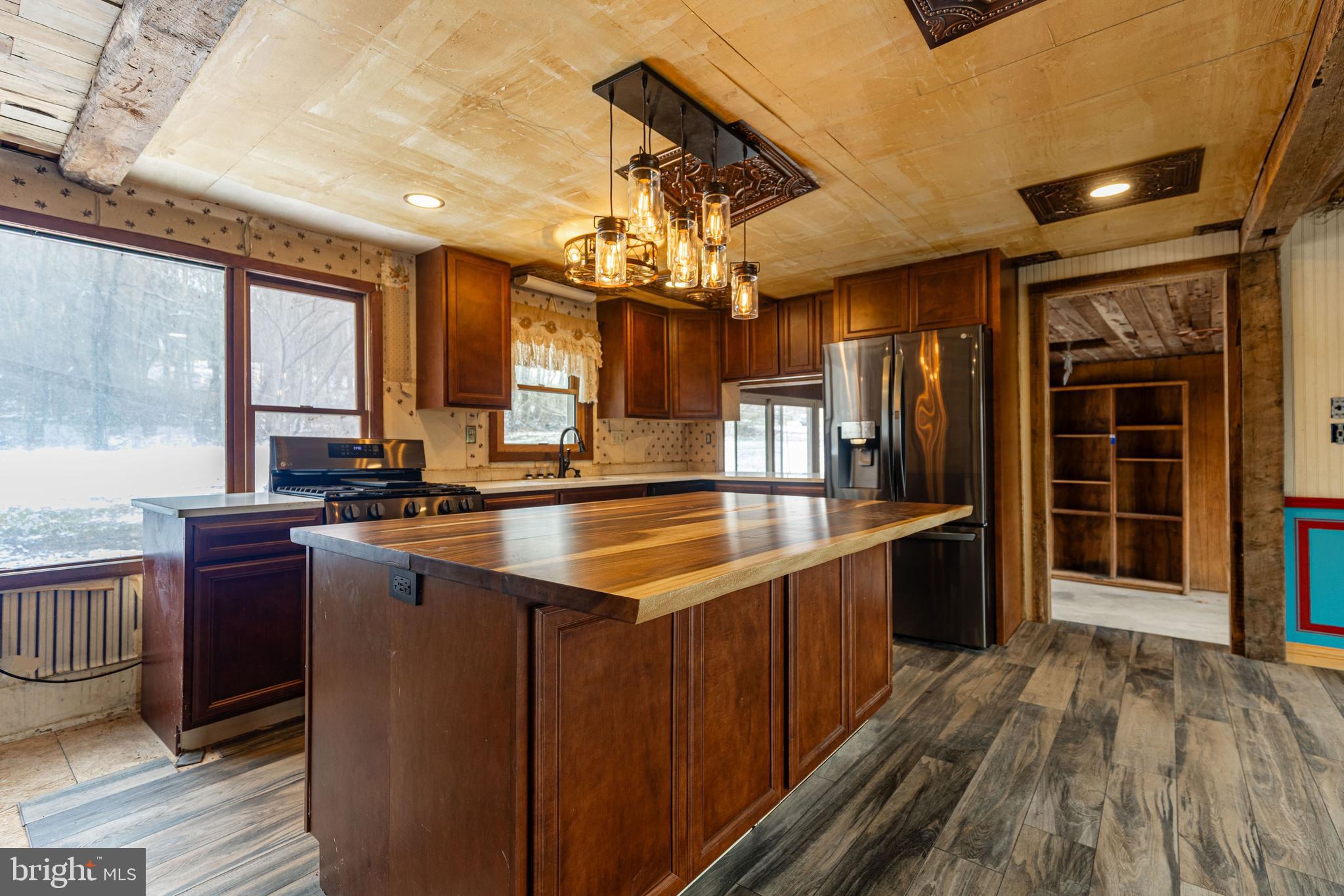 8493 Fort McCord Road Chambersburg, PA 17202 - Photo 8 of 31