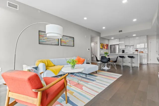 $899,000 | 380 Newark Avenue, Unit 504, Jersey City, NJ 07302