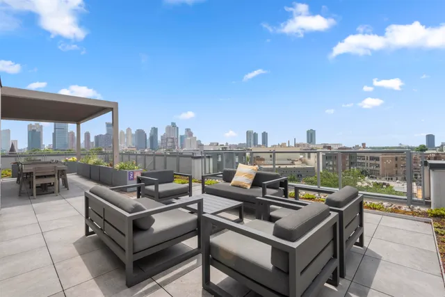 $899,000 | 380 Newark Avenue, Unit 504, Jersey City, NJ 07302