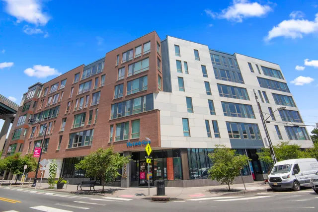 $899,000 | 380 Newark Avenue, Unit 504, Jersey City, NJ 07302