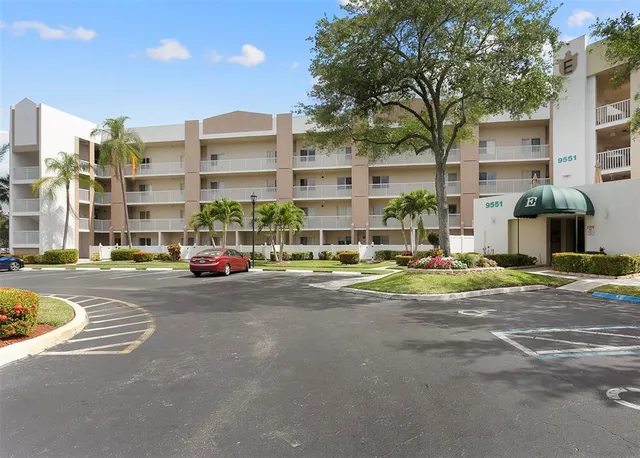 $188,000 | 9551 Weldon Circle, Unit 404, Fort Lauderdale, FL 33321