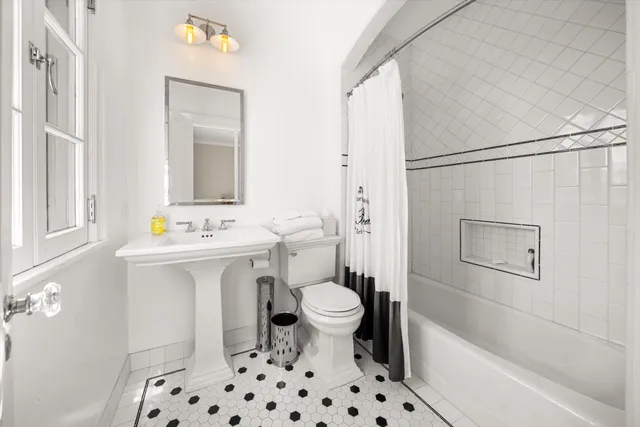 $30,000 | 211 East Padre Street, Santa Barbara, CA 93105