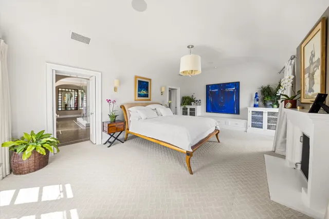 $30,000 | 211 East Padre Street, Santa Barbara, CA 93105