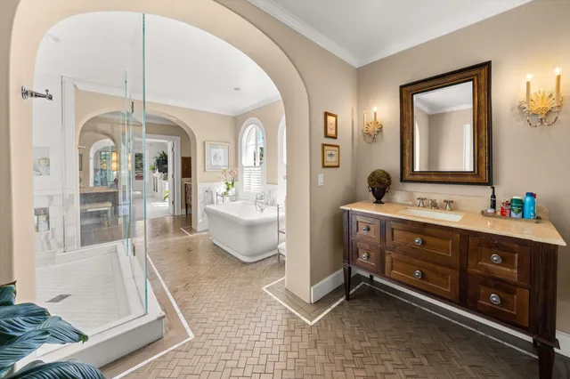 $30,000 | 211 East Padre Street, Santa Barbara, CA 93105