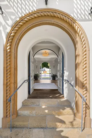 $30,000 | 211 East Padre Street, Santa Barbara, CA 93105