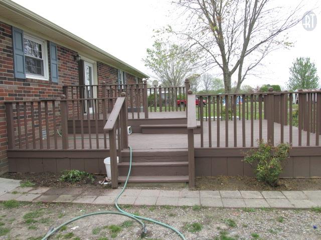 286 C Anderson Road Manchester, TN 37355 - Photo 8 of 16 Another view of the deck and the back of the house.