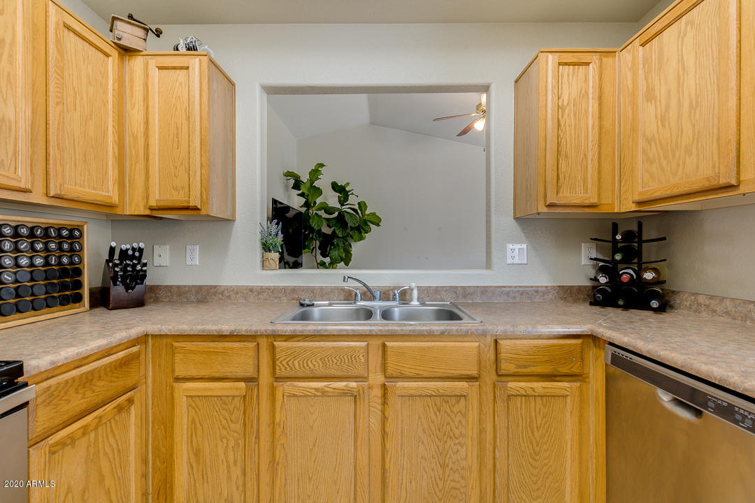 1429 South Racine Mesa, AZ 85206 - Photo 11 of 33 Kitchen